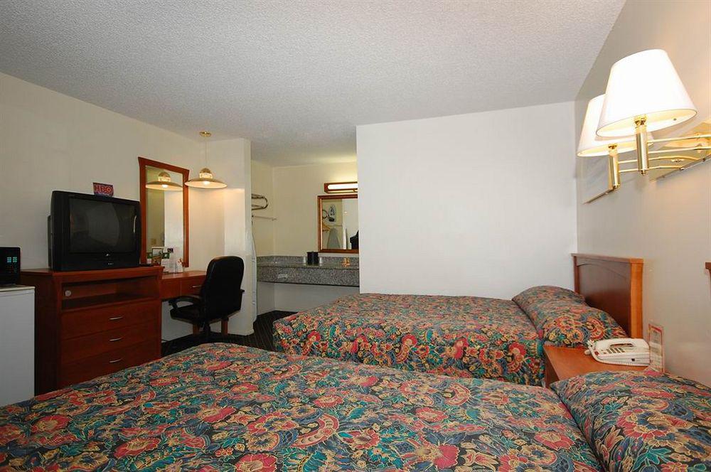 Riverside Inn & Suites Exterior foto